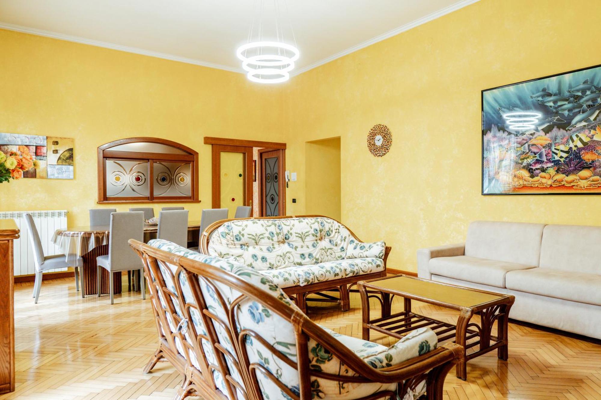 Casa vacanze - House Stop&Go Busto Arsizio Esterno foto