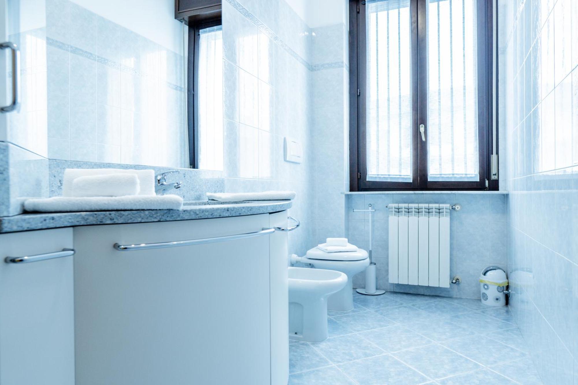 Casa vacanze - House Stop&Go Busto Arsizio Esterno foto